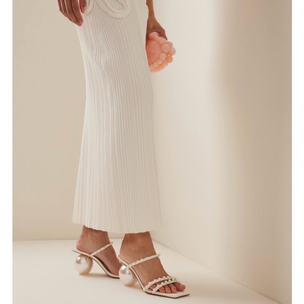 Cult Gaia

Ilona Pearl-Embellished Leather Sandals